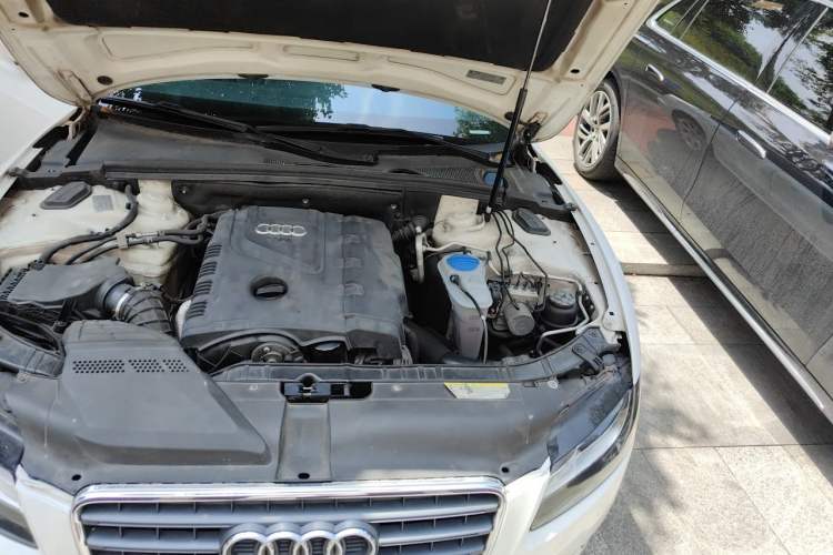 Used Audi A5 2010 2.0TFSI Sportback Comfort Model Engine Bay Left