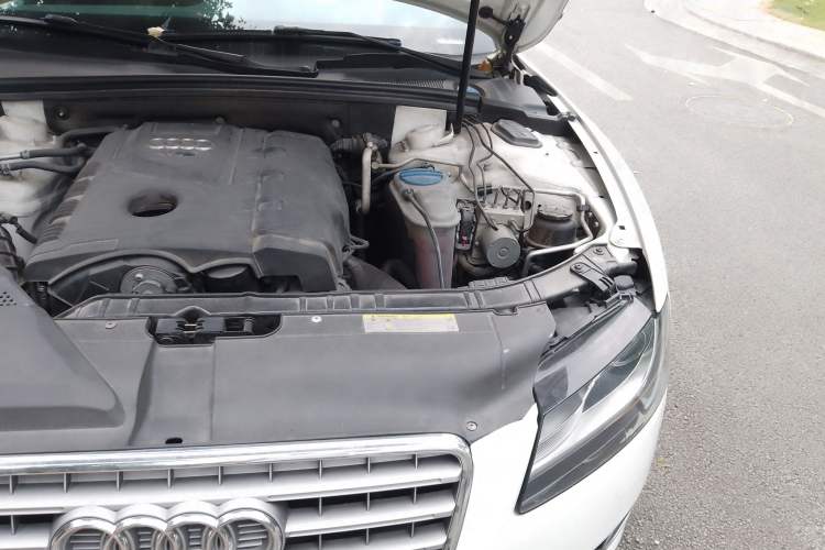 Used Audi A5 2010 2.0TFSI Sportback Comfort Model Engine Bay Left