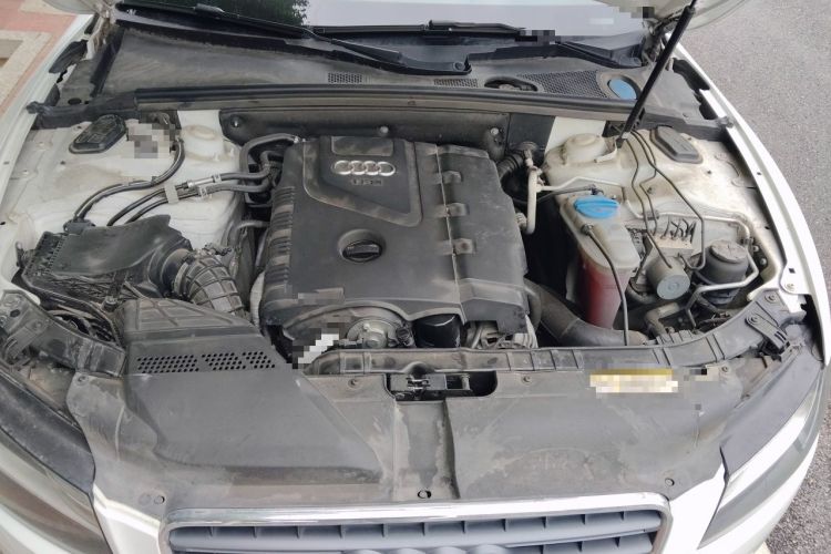 Used Audi A5 2010 2.0TFSI Coupe Engine Bay