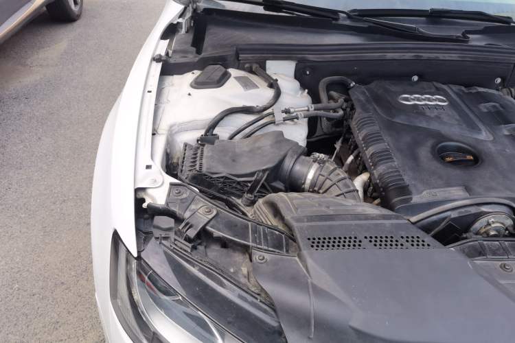 Used Audi A5 2010 2.0TFSI Sportback Technology Model Engine Bay Right