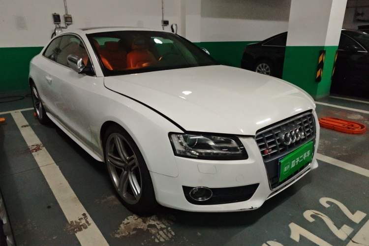 Used Audi A5 2010 2.0TFSI Coupe Front Right 45 Deg