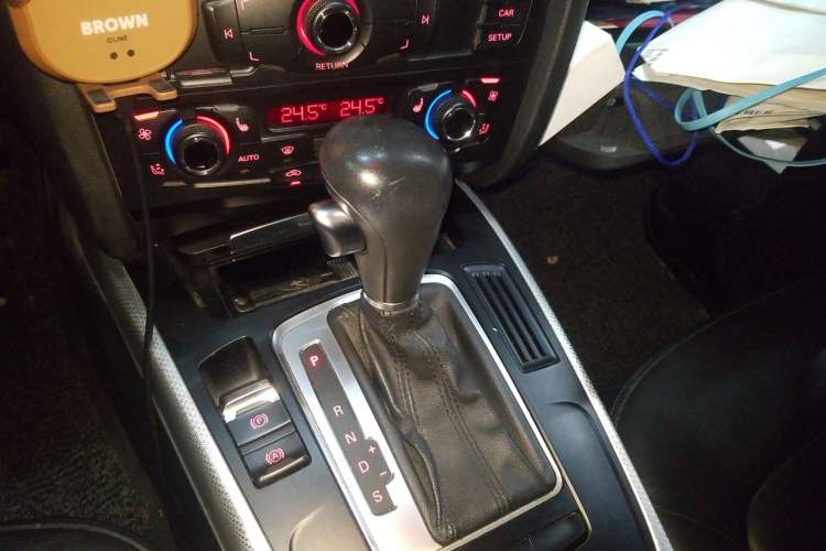 Used Audi A5 2010 2.0TFSI Coupe Gear Lever
