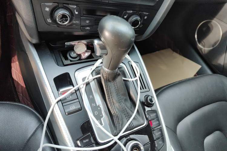 Used Audi A5 2010 2.0TFSI Sportback Comfort Model Gear Lever