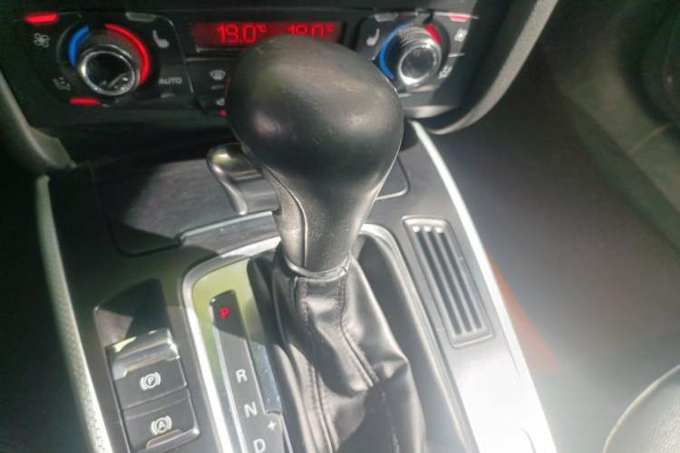 Used Audi A5 2010 2.0TFSI Cabriolet Gear Lever