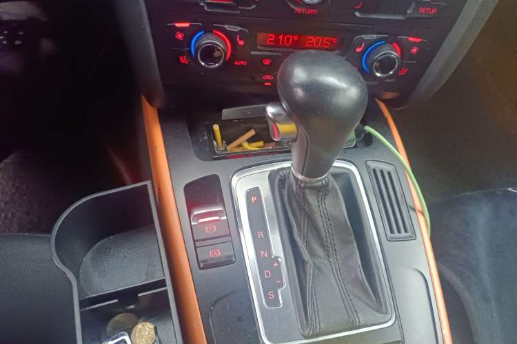 Used Audi A5 2010 2.0TFSI Cabriolet Gear Lever