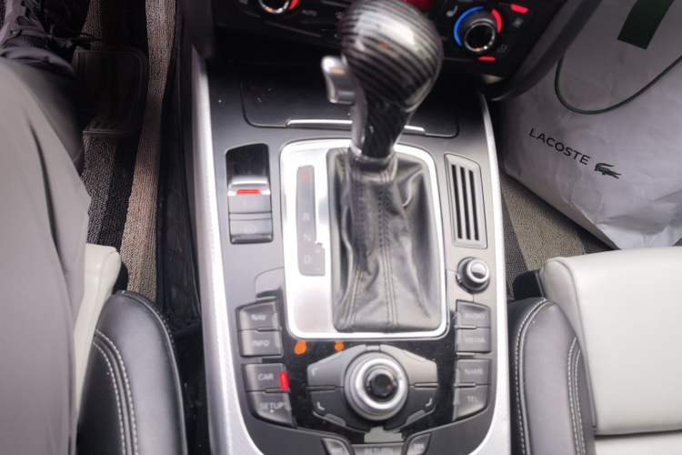 Used Audi A5 2010 2.0TFSI Sportback Technology Model Gear Lever