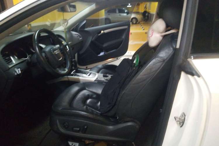 Used Audi A5 2010 2.0TFSI Coupe Left Front Seat