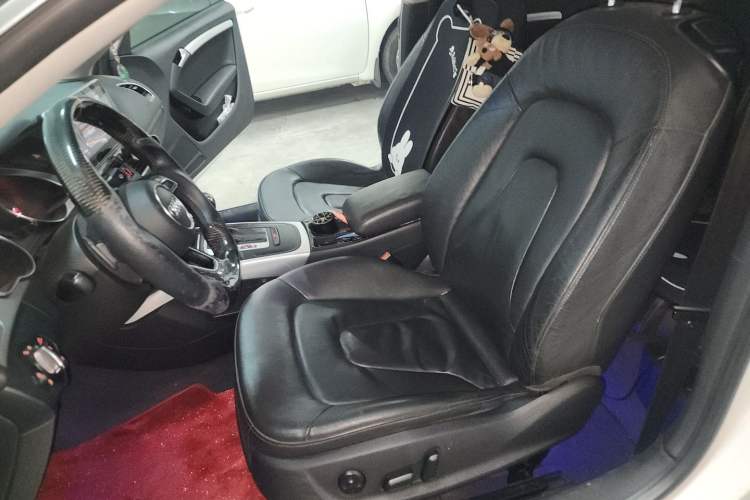 Used Audi A5 2010 2.0TFSI Coupe Left Front Seat