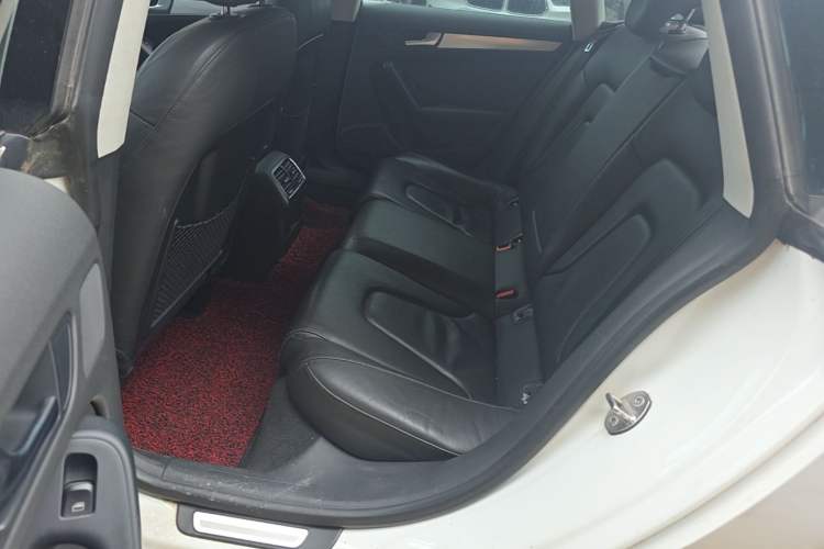 Used Audi A5 2010 2.0TFSI Sportback Comfort Model Left Rear Seat