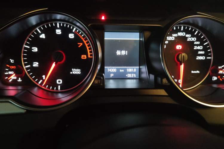 Used Audi A5 2010 2.0TFSI Coupe Odometer Close Up