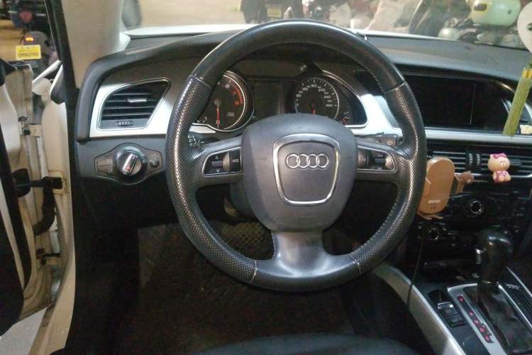 Used Audi A5 2010 2.0TFSI Coupe Steering Wheel
