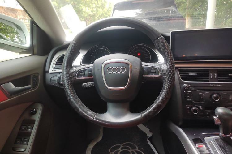 Used Audi A5 2010 2.0TFSI Sportback Comfort Model Steering Wheel