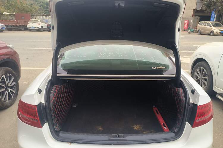 Used Audi A5 2010 2.0TFSI Coupe Trunk