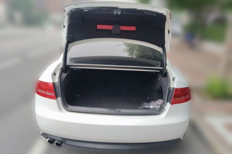Used Audi A5 2010 2.0TFSI Coupe Trunk