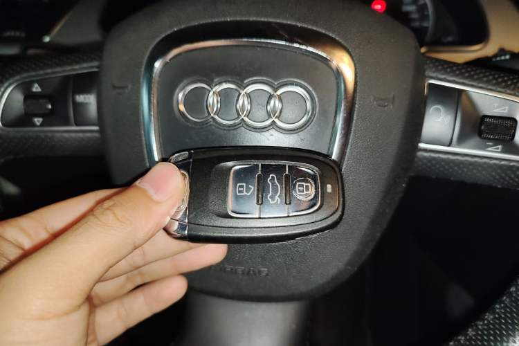 Used Audi A5 2010 2.0TFSI Coupe Vehicle Key