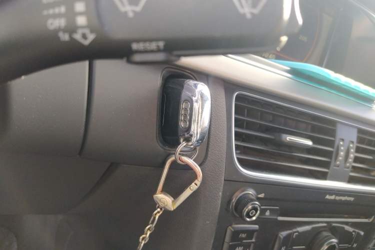 Used Audi A5 2010 2.0TFSI Cabriolet Vehicle Key
