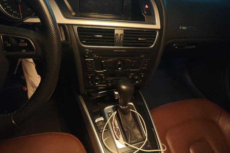 Used Audi A5 2010 2.0TFSI Sportback Comfort Model Audio And AC Panel