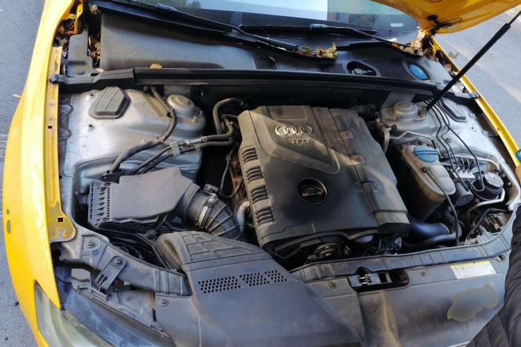 Used Audi A5 2010 2.0TFSI Sportback Technology Model Engine Bay