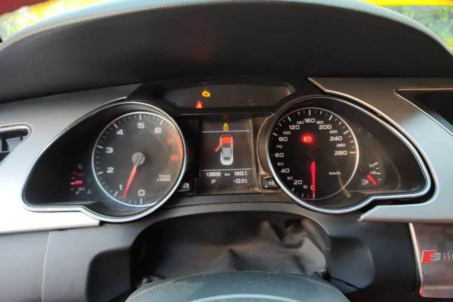 Used Audi A5 2010 2.0TFSI Cabriolet Instrument Cluster