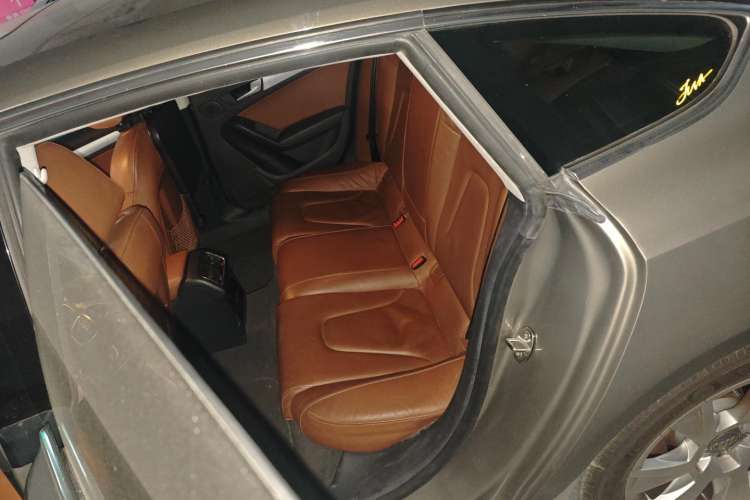 Used Audi A5 2010 2.0TFSI Sportback Comfort Model Left Rear Seat
