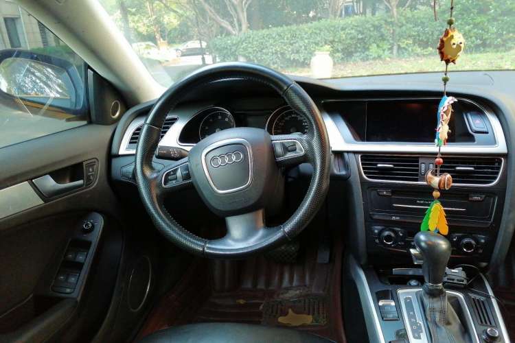 Used Audi A5 2010 2.0TFSI Sportback Technology Model Steering Wheel
