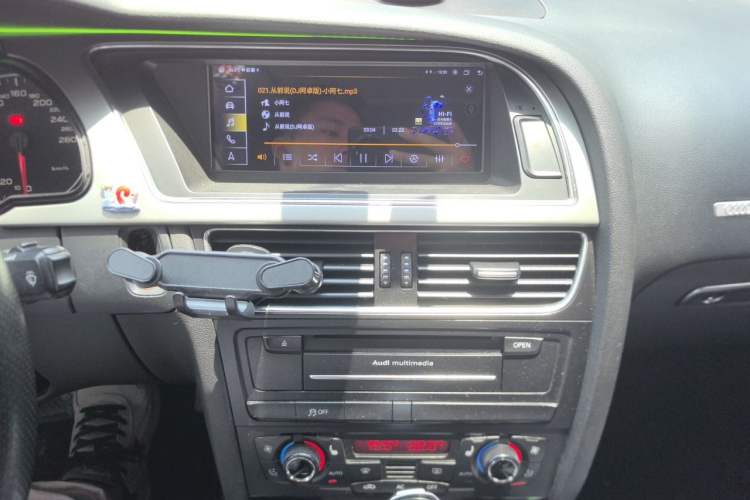 Used Audi A5 2012 2.0TFSI Sportback Audio And AC Panel