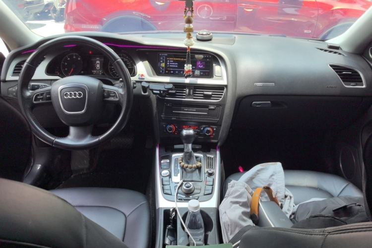 Used Audi A5 2012 2.0TFSI Sportback Center Console
