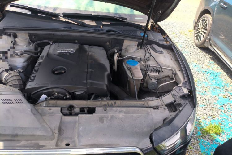 Used Audi A5 2012 2.0TFSI Sportback Engine Bay Left