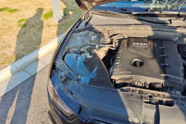 Used Audi A5 2012 2.0TFSI Sportback Engine Bay Right
