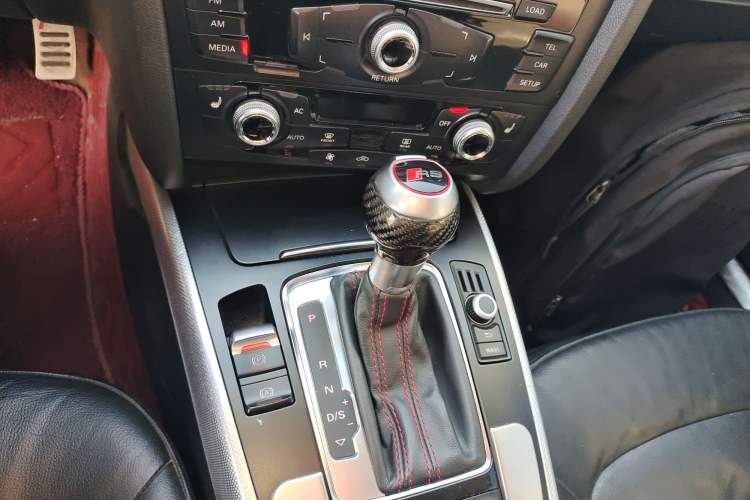 Used Audi A5 2012 2.0TFSI Sportback Gear Lever