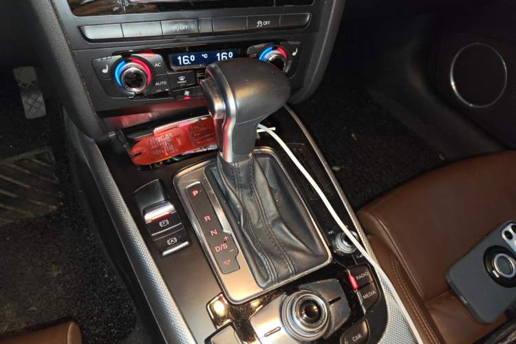 Used Audi A5 2012 2.0TFSI Sportback quattro Gear Lever