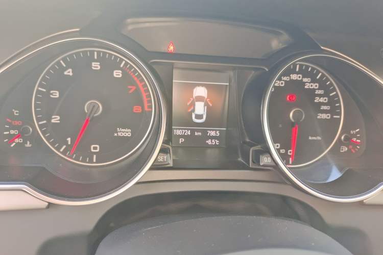 Used Audi A5 2012 2.0TFSI Sportback Odometer Close Up