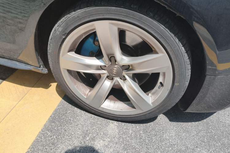 Used Audi A5 2012 3.0TFSI Sportback quattro Right Front Wheel Hub