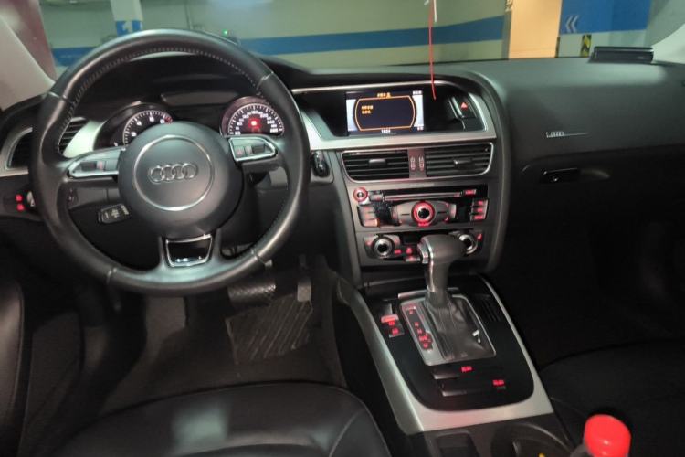 Used Audi A5 2012 2.0TFSI Sportback quattro Center Console