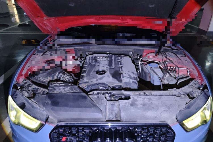Used Audi A5 2012 2.0TFSI Sportback Engine Bay