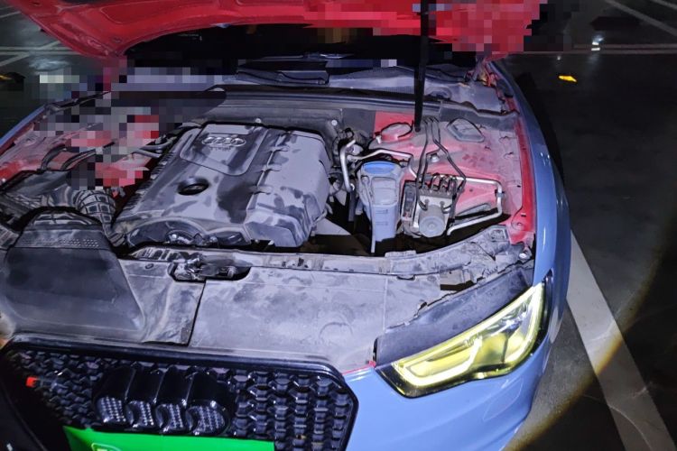 Used Audi A5 2012 2.0TFSI Sportback Engine Bay Left