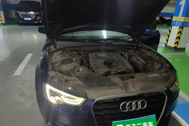 Used Audi A5 2012 2.0TFSI Sportback quattro Engine Bay Right