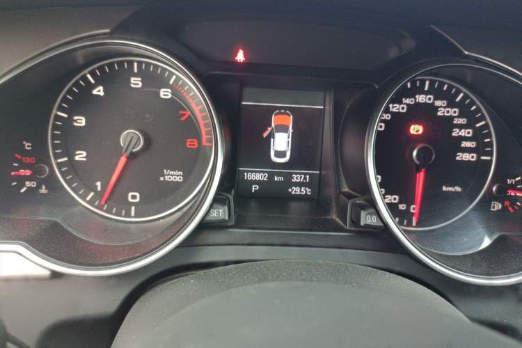 Used Audi A5 2012 2.0TFSI Sportback Odometer Close Up