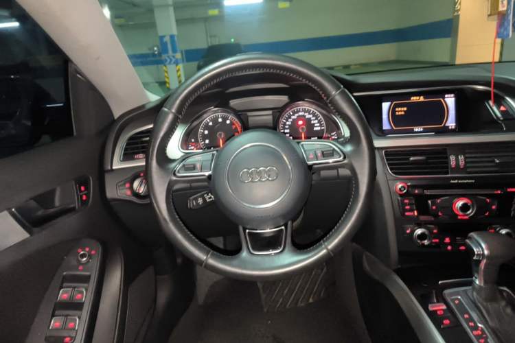 Used Audi A5 2012 2.0TFSI Sportback quattro Steering Wheel