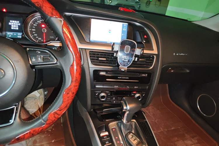 Used Audi A5 2012 3.0TFSI Sportback quattro Audio And AC Panel
