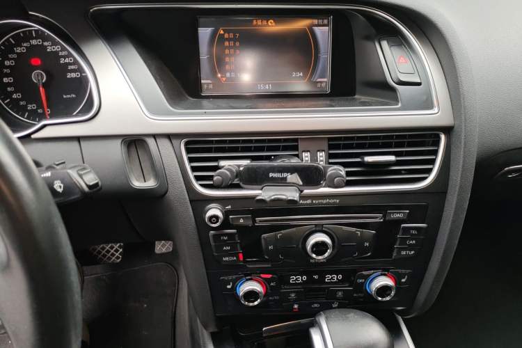 Used Audi A5 2012 2.0TFSI Sportback Audio And AC Panel
