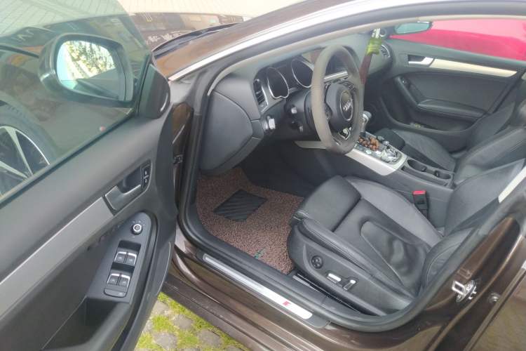 Used Audi A5 2012 3.0TFSI Sportback quattro Driver Seat