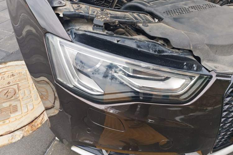 Used Audi A5 2012 2.0TFSI Cabriolet Right Front Headlight