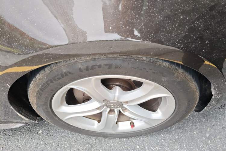 Used Audi A5 2012 2.0TFSI Sportback Right Front Wheel Hub