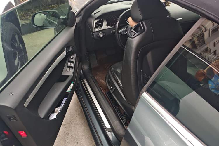 Used Audi A5 2012 2.0TFSI Cabriolet Driver Seat