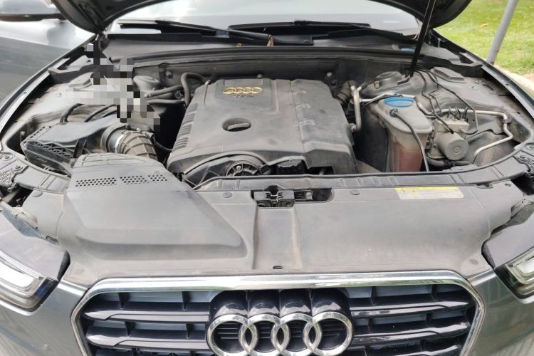 Used Audi A5 2012 2.0TFSI Cabriolet Engine Bay