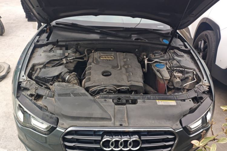 Used Audi A5 2012 2.0TFSI Cabriolet Engine Bay
