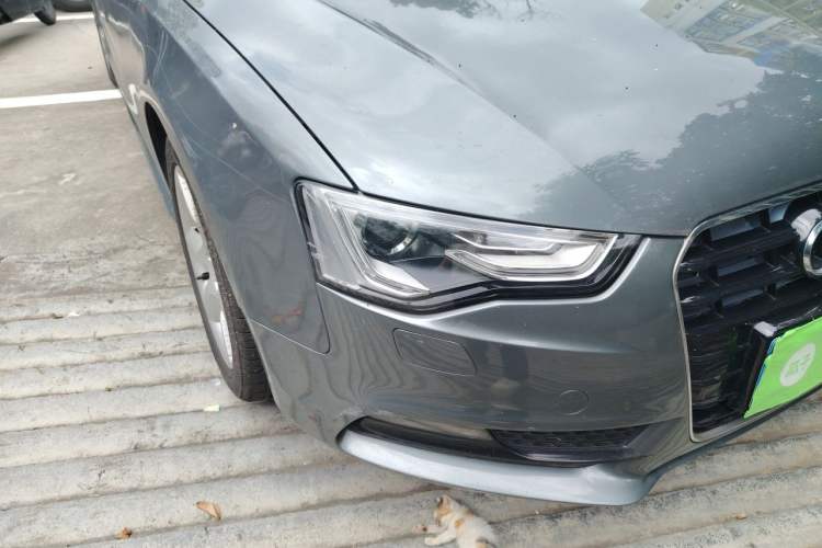 Used Audi A5 2012 2.0TFSI Cabriolet Right Front Headlight