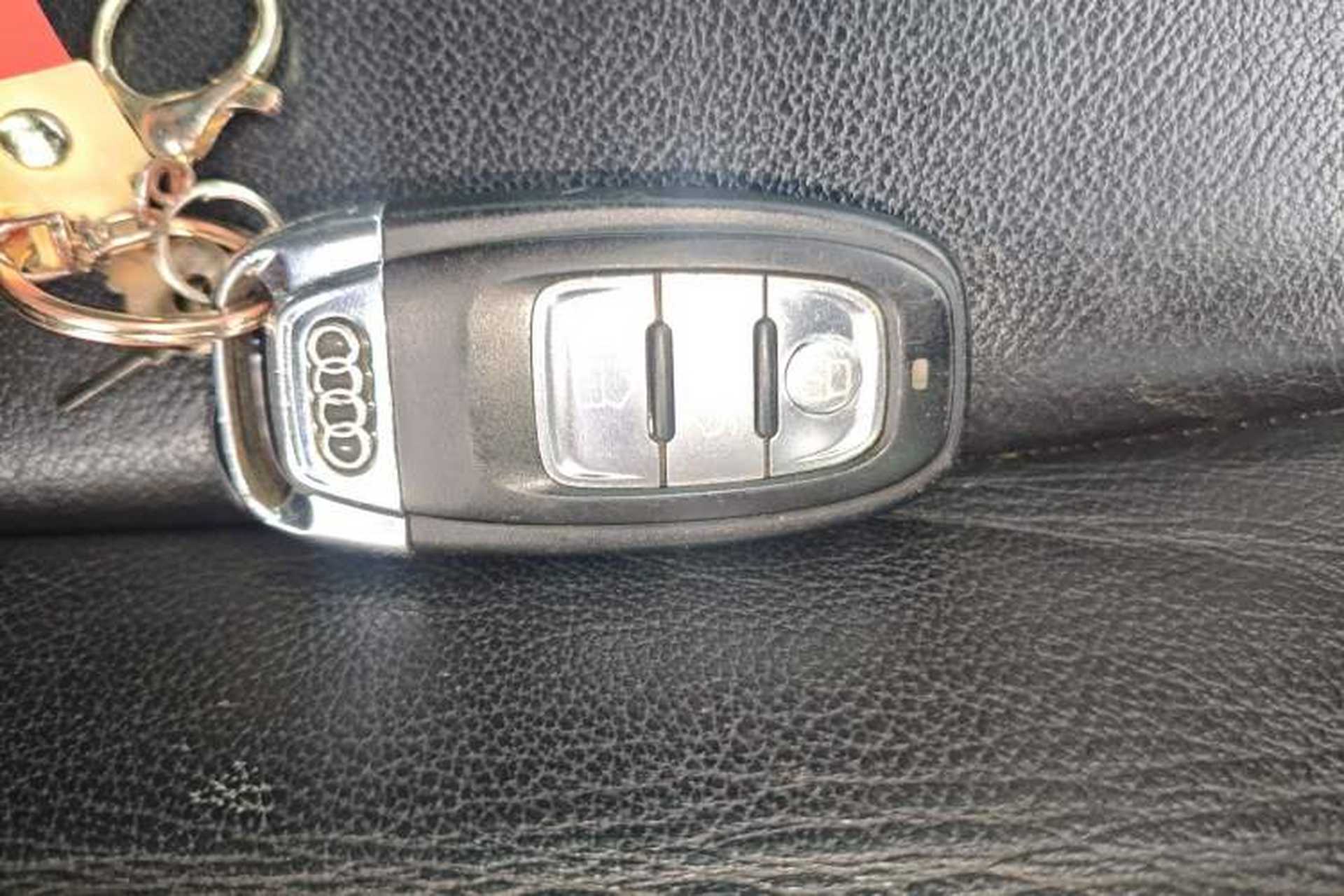Used Audi A5 2012 2.0TFSI Cabriolet Vehicle Key