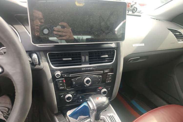 Used Audi A5 2012 2.0TFSI Sportback Audio And AC Panel